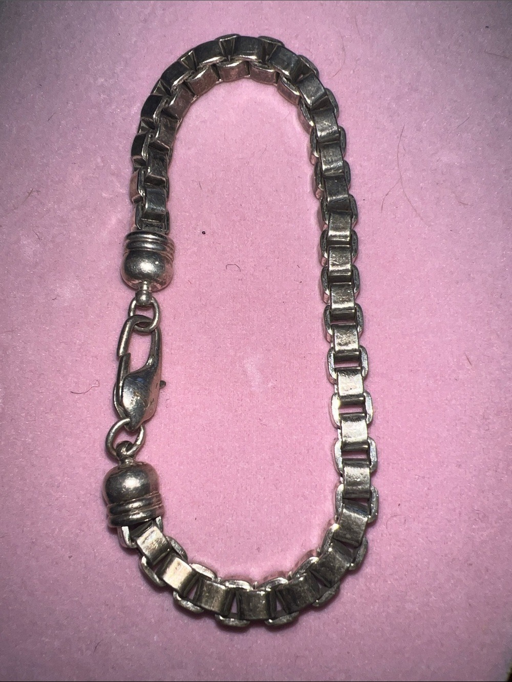 Silver Tone Box Link Bracelet 8-9”. (J0062)